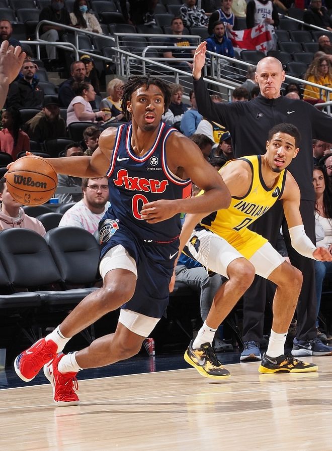 又见绝平！费城76人与利物浦鏖战至终场，罗德里读秒救主的简单介绍